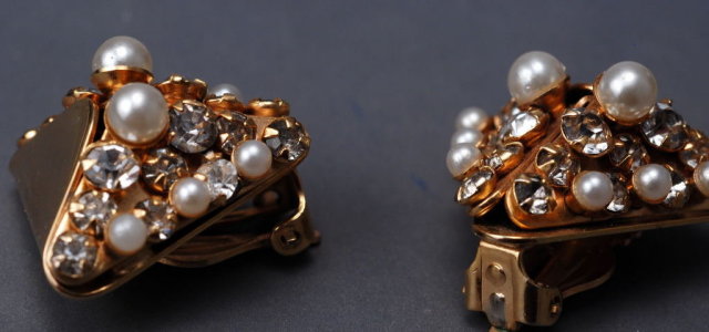 Big Flashy Leru Clip on Earrings White Rhinestones & Pearls in Mod Goldtone Setting