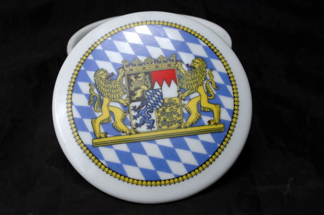 JOHANN WEIG BAVARIA COAT OF ARMS ROUND TRINKET BOX
