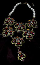 Heidi Daus Elegant Jewels & Pearls Necklace **PRICE REDUCED!**