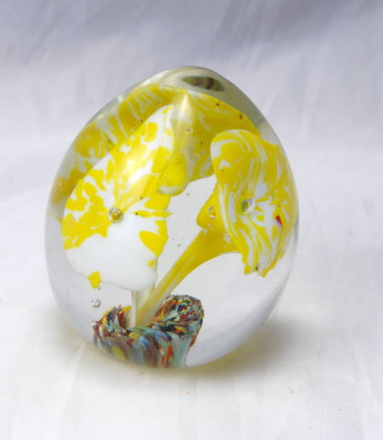 Norcrest Japan Glass Paper Weight Yellow Lilies