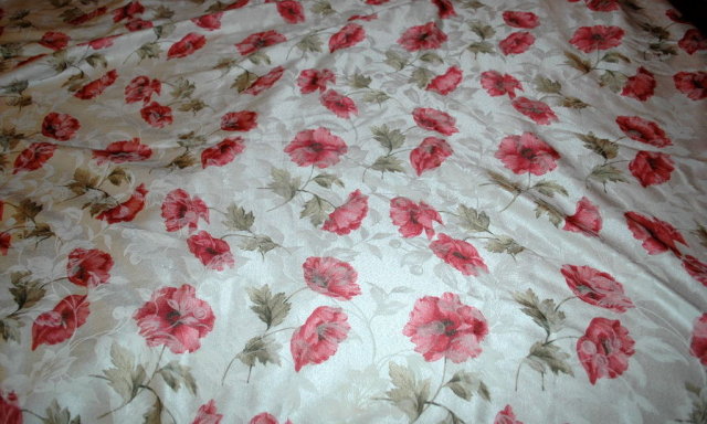 Damask Table Linen Cloth White with Red Poppies 102