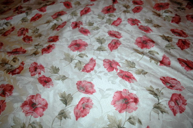 Damask Table Linen Cloth White with Red Poppies 102
