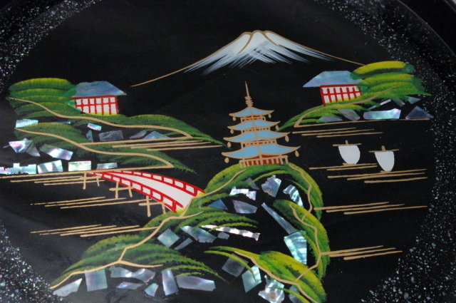 Japanese Black Lacquer-ware Wood Tray with Matching Coaters / Abalone Shell / Mount Fuji Scene