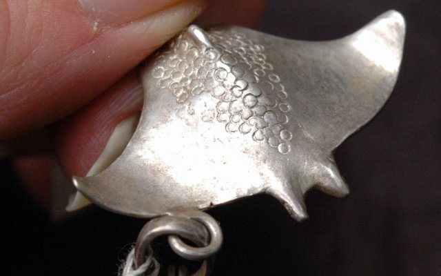 980 Silver Hand Wrought Sting Ray Pendant Signed