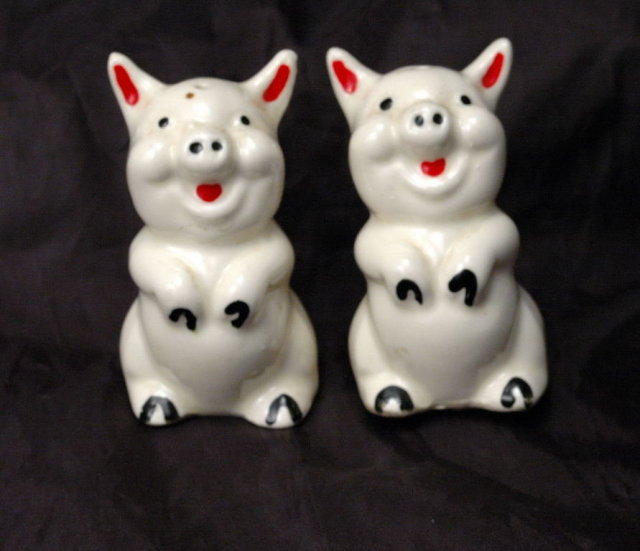Adorable Figural Pigs Salt Pepper Shakers Very Old!