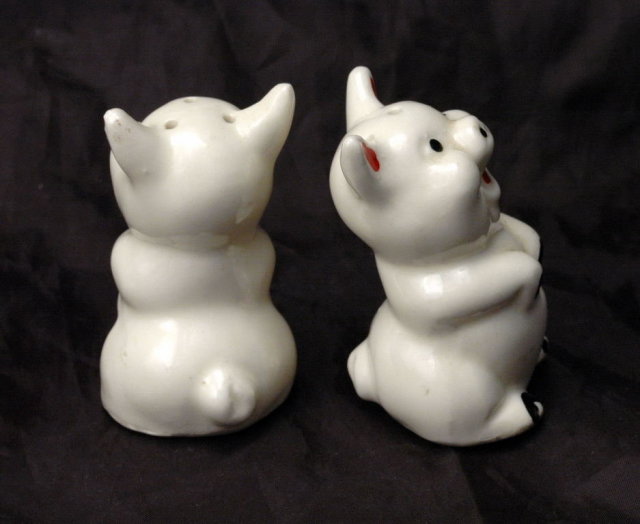 Adorable Figural Pigs Salt Pepper Shakers Very Old!