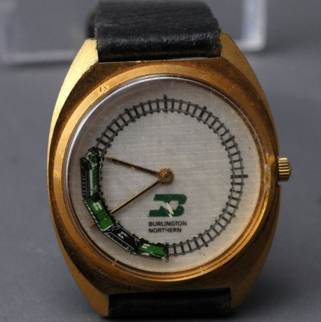 Burlington Northern Railroad MOVING Train Watch