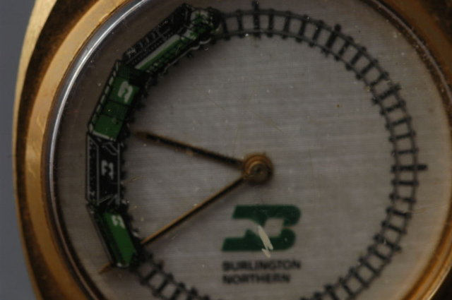 Burlington Northern Railroad MOVING Train Watch