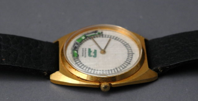 Burlington Northern Railroad MOVING Train Watch