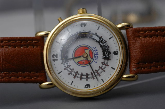 LIONEL TRAIN WRIST WATCH With Rotating Train & Sound.