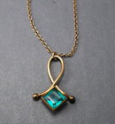 Vintage Simmons Green Stone Pendant Necklace