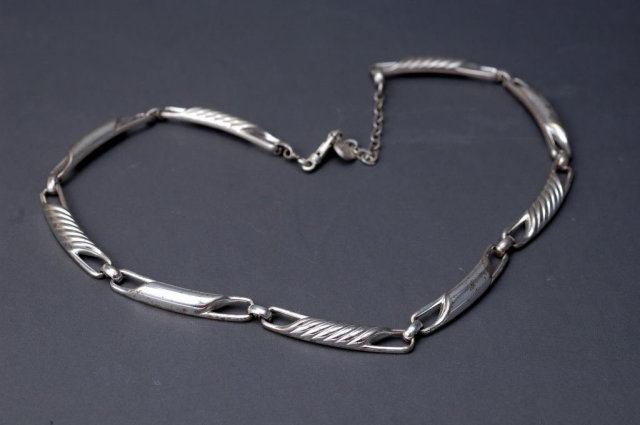 Heavy Sterling Silver Necklace Signed S925 Grosse'