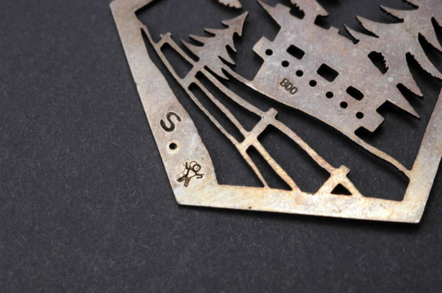Sterling Silver Chain & Japanese House Landscape Scene Pendant Necklace
