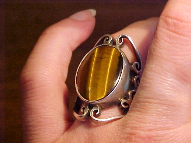 Arte en Plata Old Taxco Silver & Tiger eye Ring