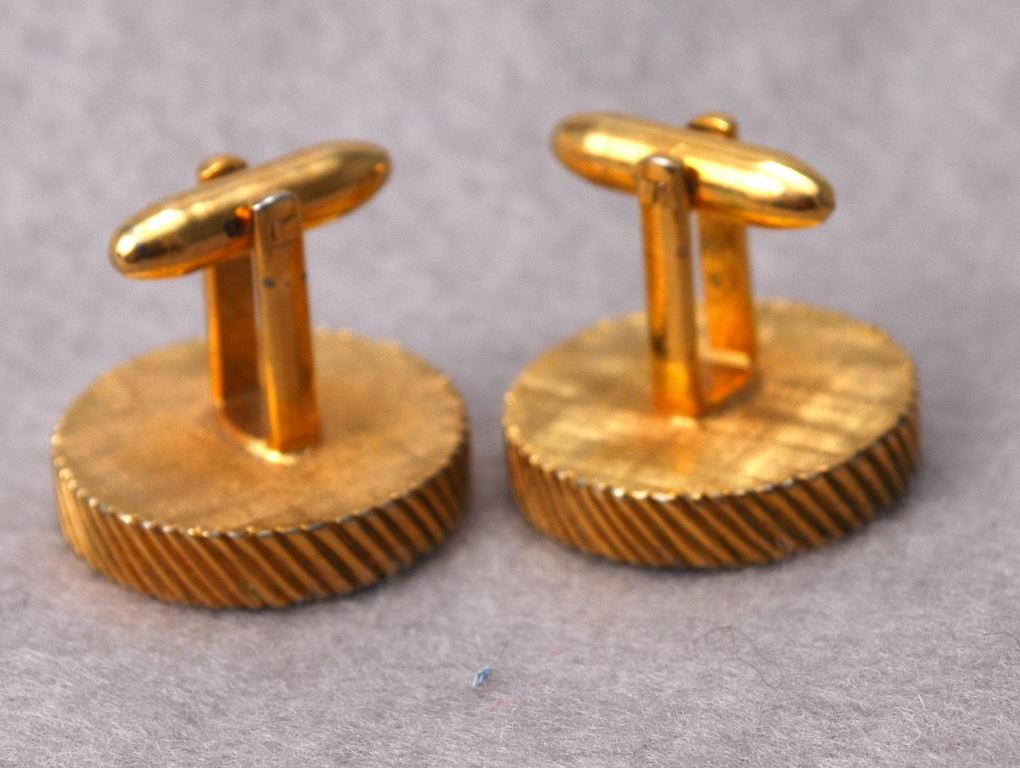 FINE CUFF LINKS WITH RED IRIDESCENT ENAMELING WITH MOORISH DESIGN