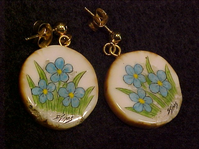 Scrimshaw Earrings Alaskan State Flower Forget-me-not on Antler Native Amercian Artist Signed D. Sims
