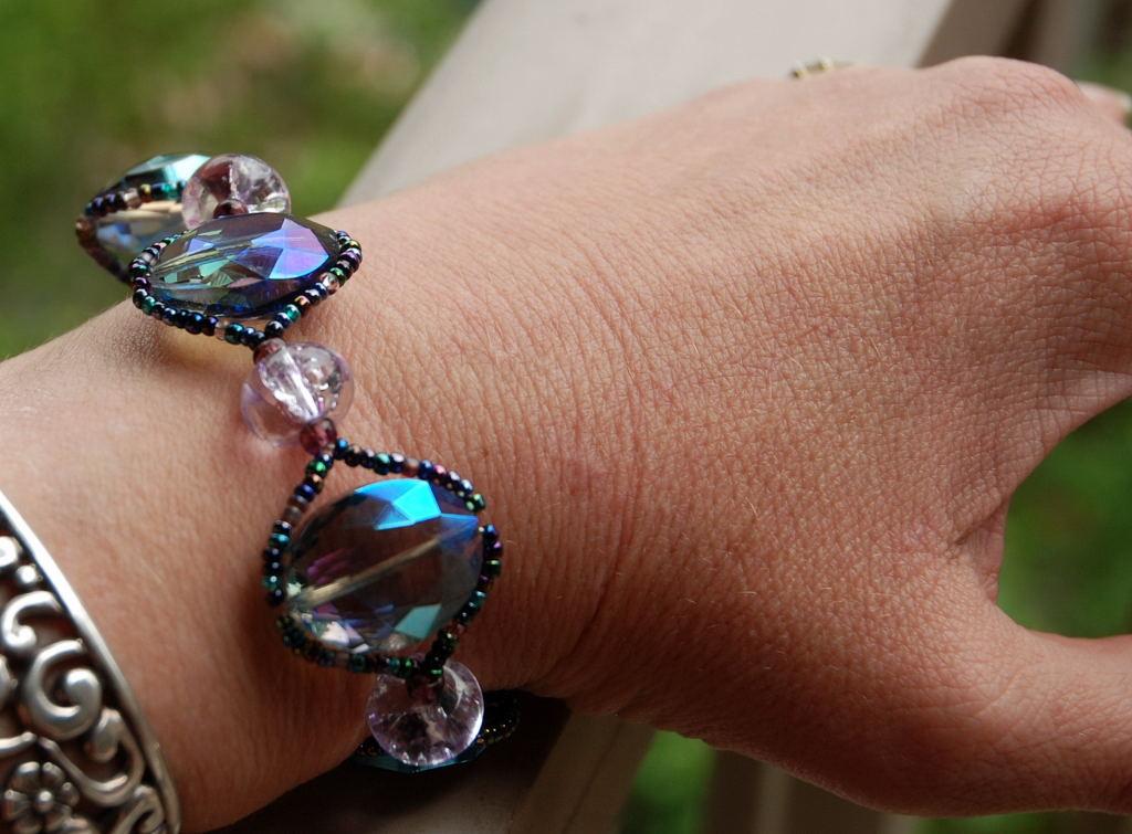 Iridescent AB Parure Color Change Chunky Beaded Set Earrings, choker, bracelet PRICE REDUCED!!