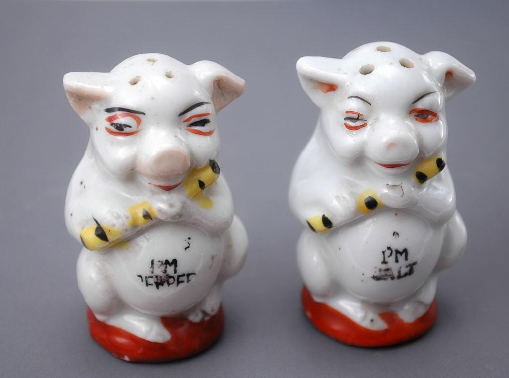 Adorable Pigs Salt Pepper Shakers Pottery Ceramic