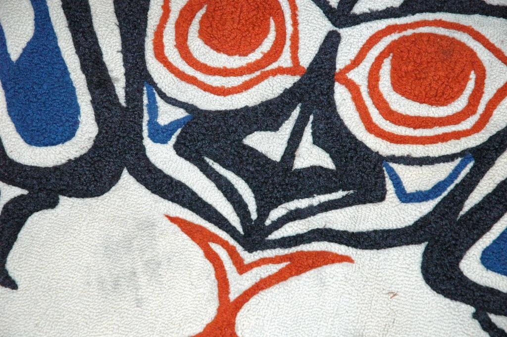 North West Native American Design Hand Hooked Wool Rug