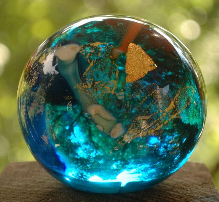 24K Gold Embeded Art Glass Paper Weight, Signed dated Michael J. Reid 1992