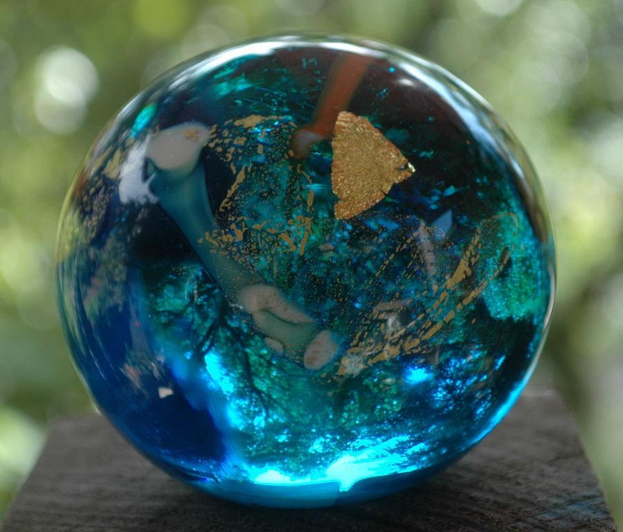 24K Gold Embeded Art Glass Paper Weight, Signed dated Michael J. Reid 1992