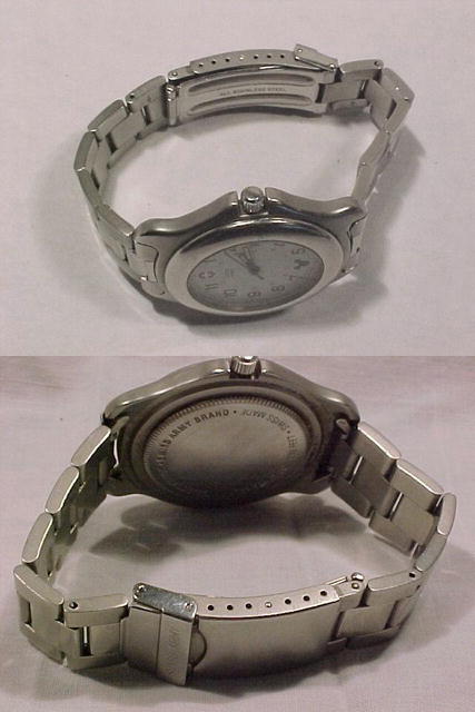 Rare Swiss Army Mickey Mouse Watch WR 330 Ft.