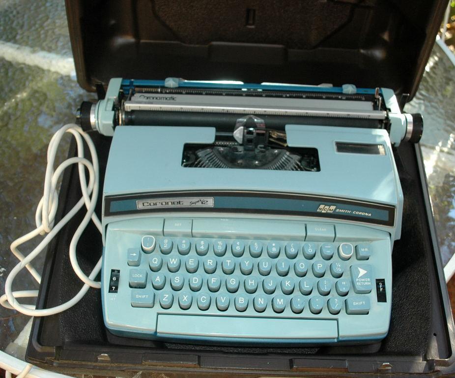 Vintage Electric Typewriter, Smith Corona Coronet Super 12