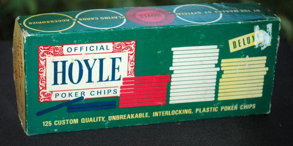 Vintage Plastic Hoyle Poker Chip in Original Box