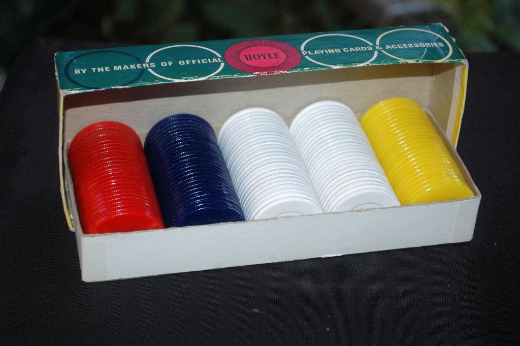 Vintage Plastic Hoyle Poker Chip in Original Box