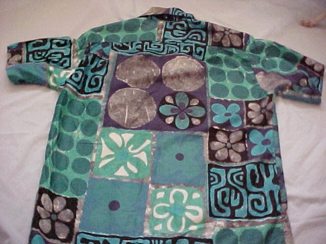 Go Baretoof in Paradise Shirt Mod Tiki Hawaiian Shirt -MED 3 front pockets!