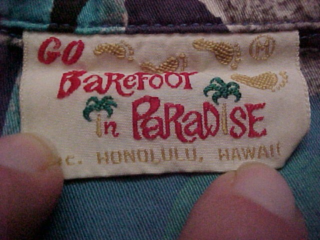 Go Baretoof in Paradise Shirt Mod Tiki Hawaiian Shirt -MED 3 front pockets!