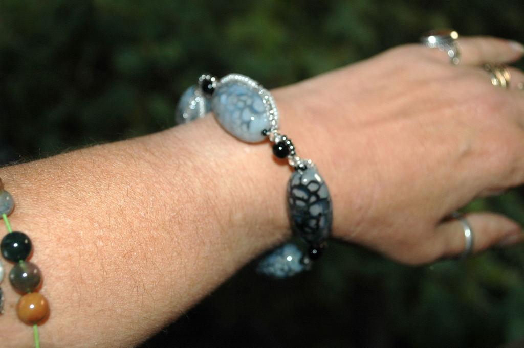 Black Grey Faceted Chunky AgateFire Agate Beads Bracelet with silver, glass foil & irriescent seed beads twisted snake pattern