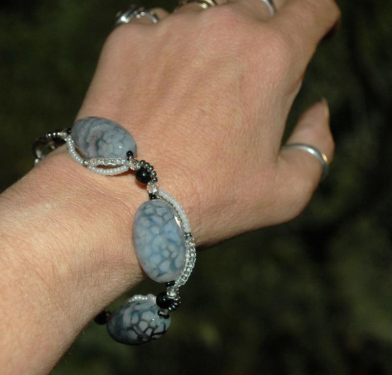 Black Grey Faceted Chunky AgateFire Agate Beads Bracelet with silver, glass foil & irriescent seed beads twisted snake pattern
