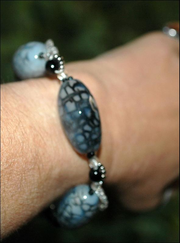 Black Grey Faceted Chunky AgateFire Agate Beads Bracelet with silver, glass foil & irriescent seed beads twisted snake pattern