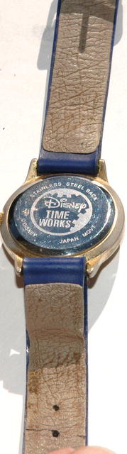 Winnie the Pooh Watch Bright Sunny Yellow Dial