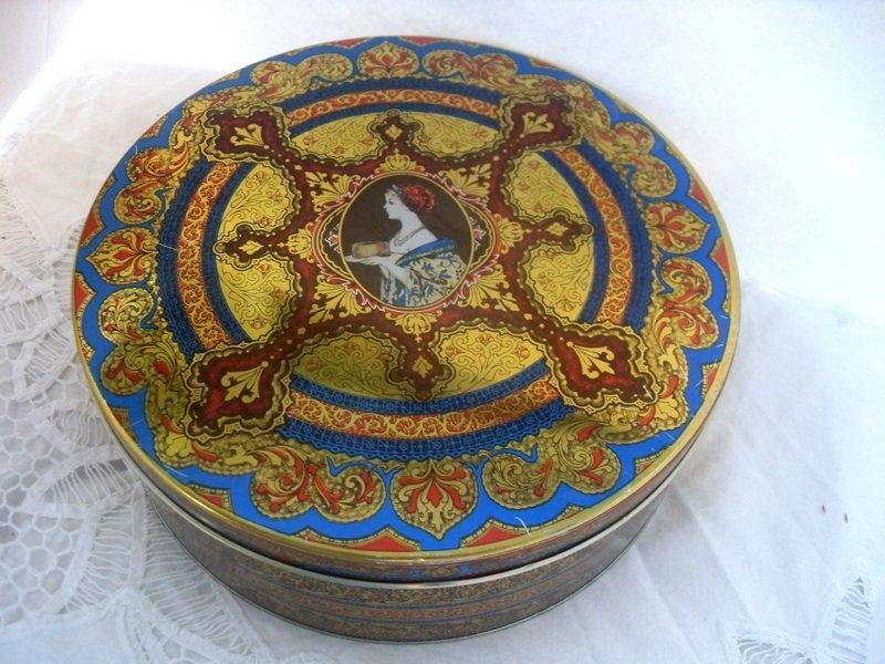 Vintage Fruit Cake Tin - Hostess Continental Baking Company -