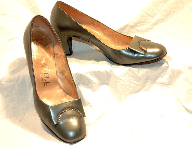 Vint Pewter & R/S Leather Pumps Frank More 6.5