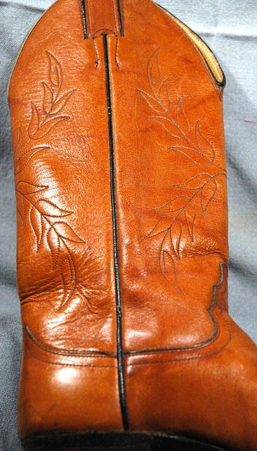 Justin Western Cowgirl Boot Leaf Stitched sz7A ** PRICE REDUCED**!!