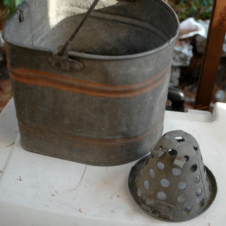 Galvanized Mop Bucket with Sponge Strainer, Antique ,