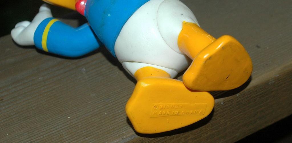 © Disney, Pose-able plastic Donald Duck Free Shipping