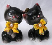 PY , Japan Embellished Kitty Cat Salt Pepper Shakers 1950's Free Shipping