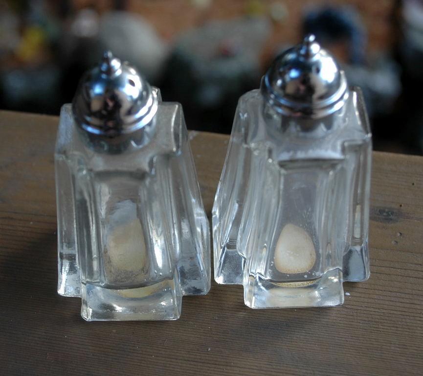 PRINCESS HOUSE Fine Hand Cut Crystal Salt & Pepper Shakers/Rare Shape! Crisa of Monterray Mexico