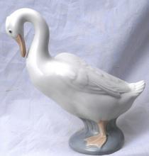 BEAUTIFUL LLADRO NAO DAISA GOOSE FIGURINE