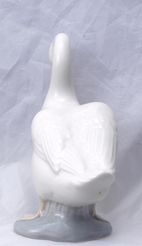 BEAUTIFUL LLADRO NAO DAISA GOOSE FIGURINE