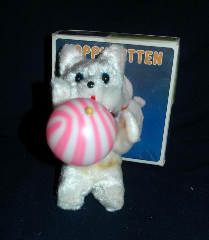 Vintage Wind Up Toy Kitten with Ball -plush In Box