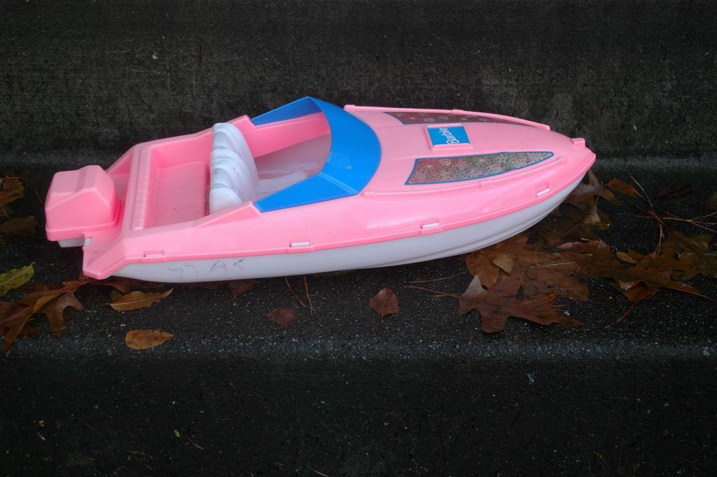 Vintage Barbie Pink Speed Boat FREE SHIPPING !