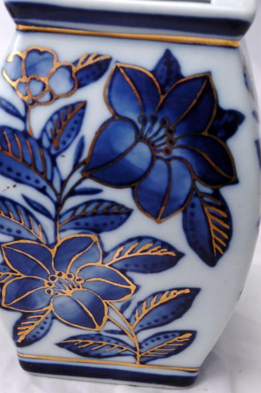 Oriental Blue White Porcelain Ginger Jar