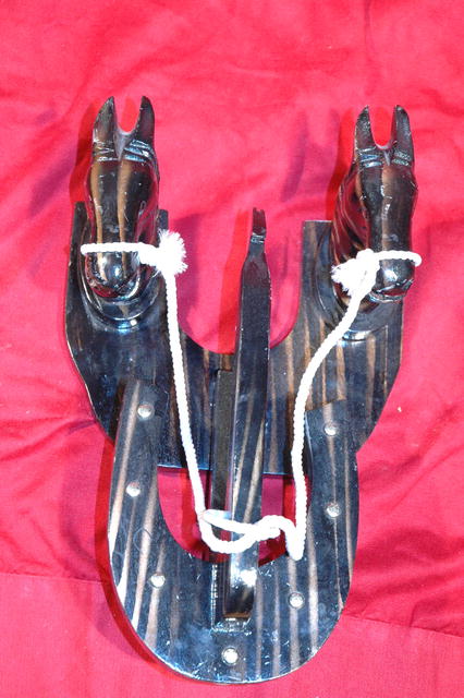 EQUESTRIAN TACK HANGER Carved Pine Horse Head Horse Shoe Tack Hanger