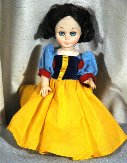 Snow White DOLL COLLECTIBLE fairy tale series Kehagias Canada