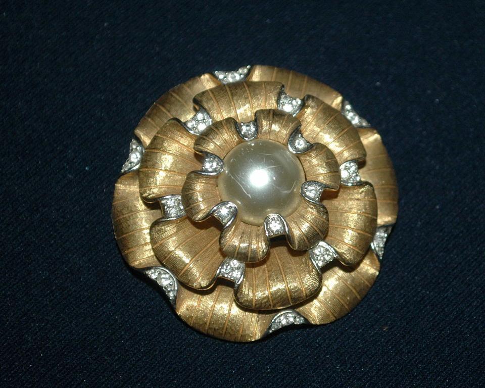 RARE ! Boucher Large Flower Brooch, Gold Petals, White Rhinestone Mabe Pearl Center